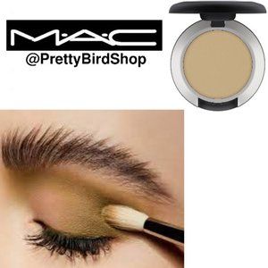 Last one! MAC PER SUEDE ME shadow NIB Powder Kiss